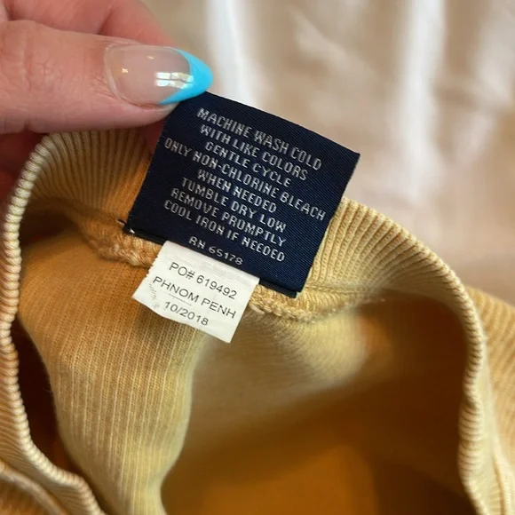 Alpha Phi Sweatshirt - Picture 5 of 5